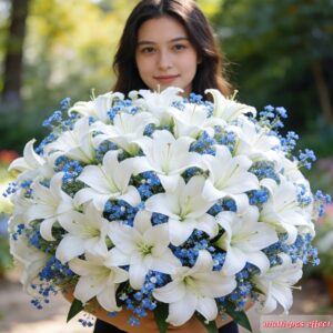 18pcs Artificial Flower Set: 10 Blue Gypsophila Stems + 8